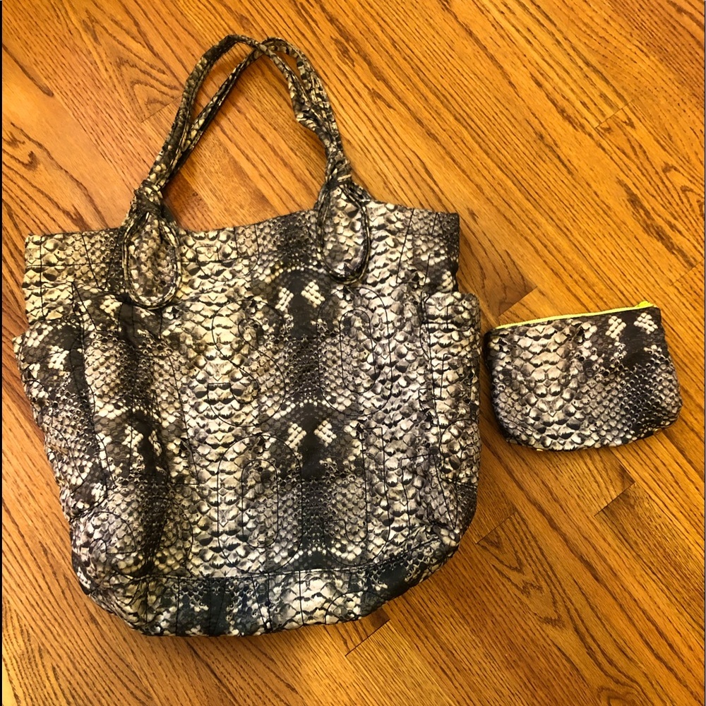 Marc Jacobs tote and makeup bag